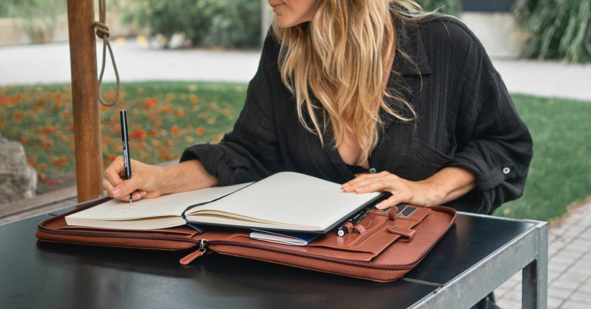 Professional Leather Folder Nomad job